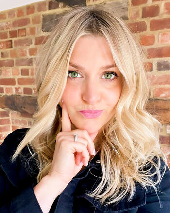 Anna Williamson