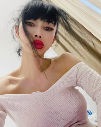Bai Ling