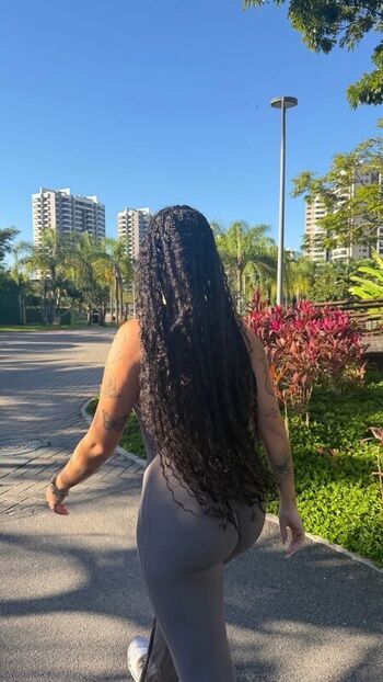 Beca Barreto