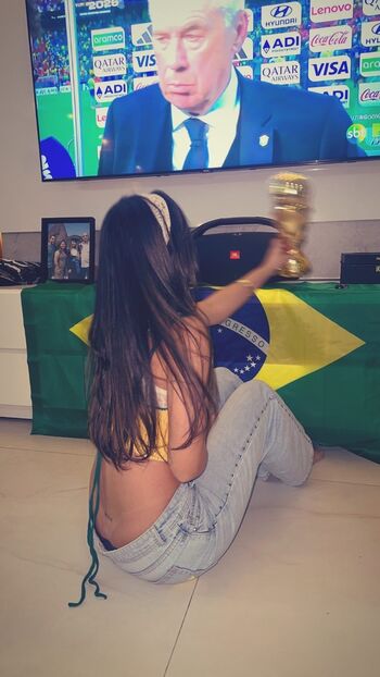 Brenda G Saraiva