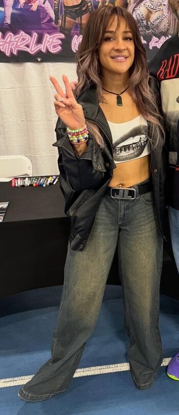 Dakota Kai