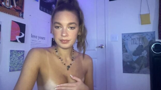 izzyxoxo8