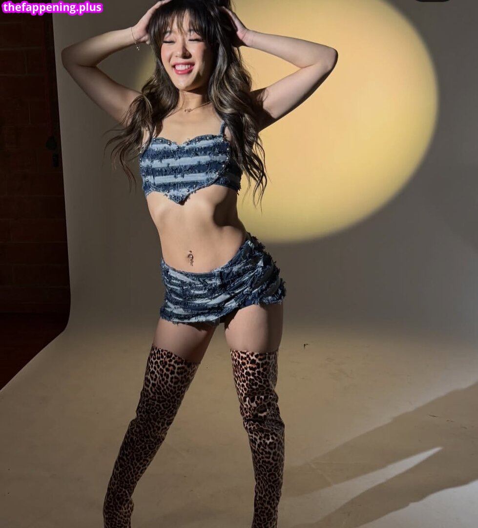 Kkrystalbaekk Nude OnlyFans Photo #1