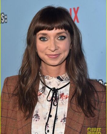Lauren Lapkus