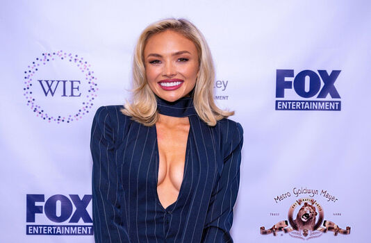 Natalie Alyn Lind