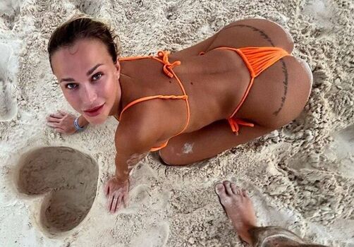 Nela Slovakova