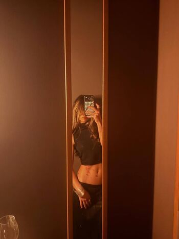 Rayna V
