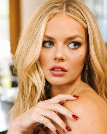 Samara Weaving