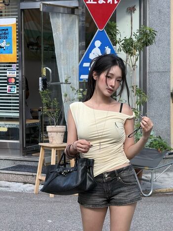 WomenK-pop